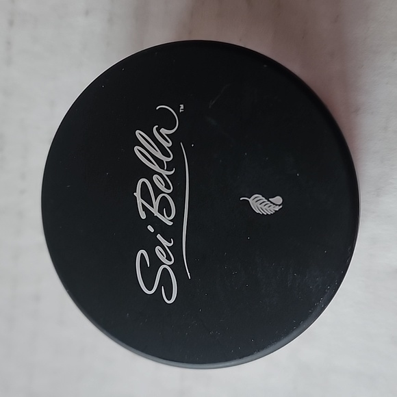 Sei Bella, Loose Powder. Light - Picture 2 of 3